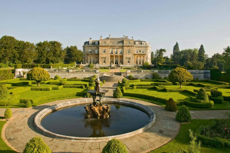 Photo of the gardens of Luton Hoo